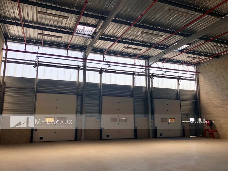 Industriel/Logistique dans Gennevilliers à louer - Photo de l’immeuble – Image 2 sur 10