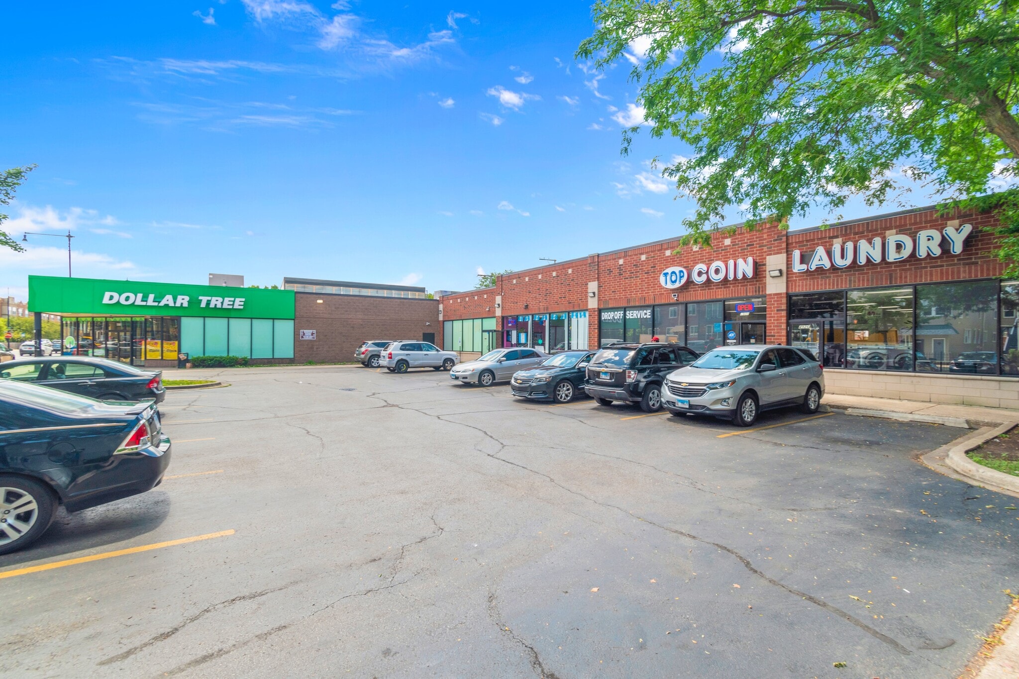4916-4926 N Pulaski Rd, Chicago, IL à louer Photo principale– Image 1 sur 10