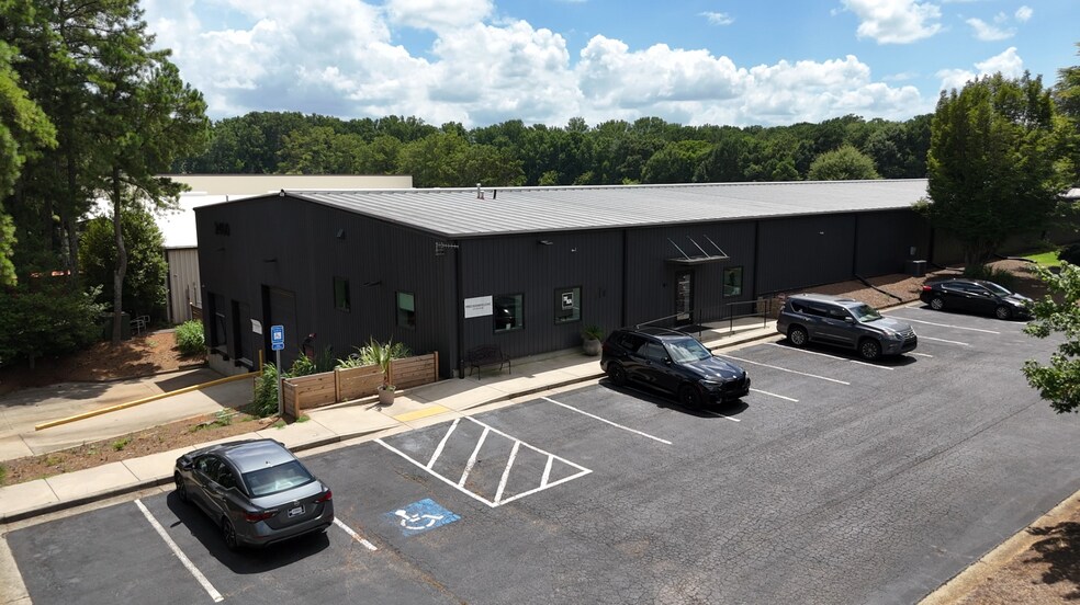2460 Industrial Park Blvd, Cumming, GA à vendre - Photo principale – Image 1 sur 10