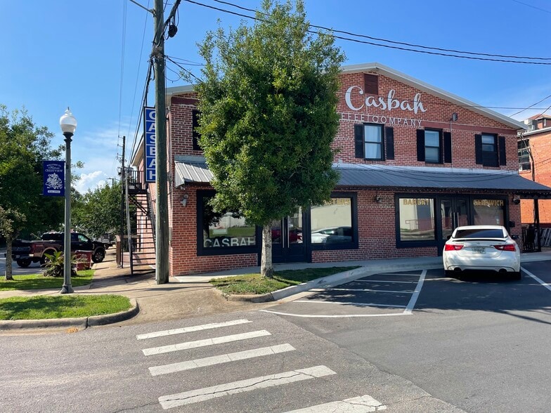 196 W Pine Ave, Crestview, FL à vendre - Photo principale – Image 1 sur 2