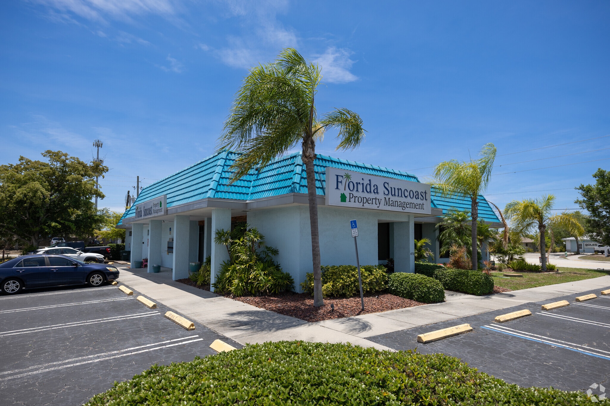 473 S Indiana Ave, Englewood, FL à louer Photo principale– Image 1 sur 48