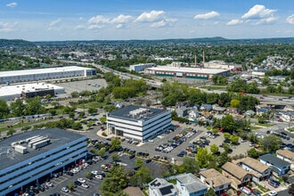 611 River Dr, Elmwood Park, NJ - Vue aérienne vue de carte - Image1