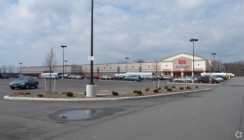 BJs Wholesale Club & Schnucks Fresh Food portefeuille de 3 biens à vendre sur LoopNet.fr - Photo principale – Image 1 sur 2