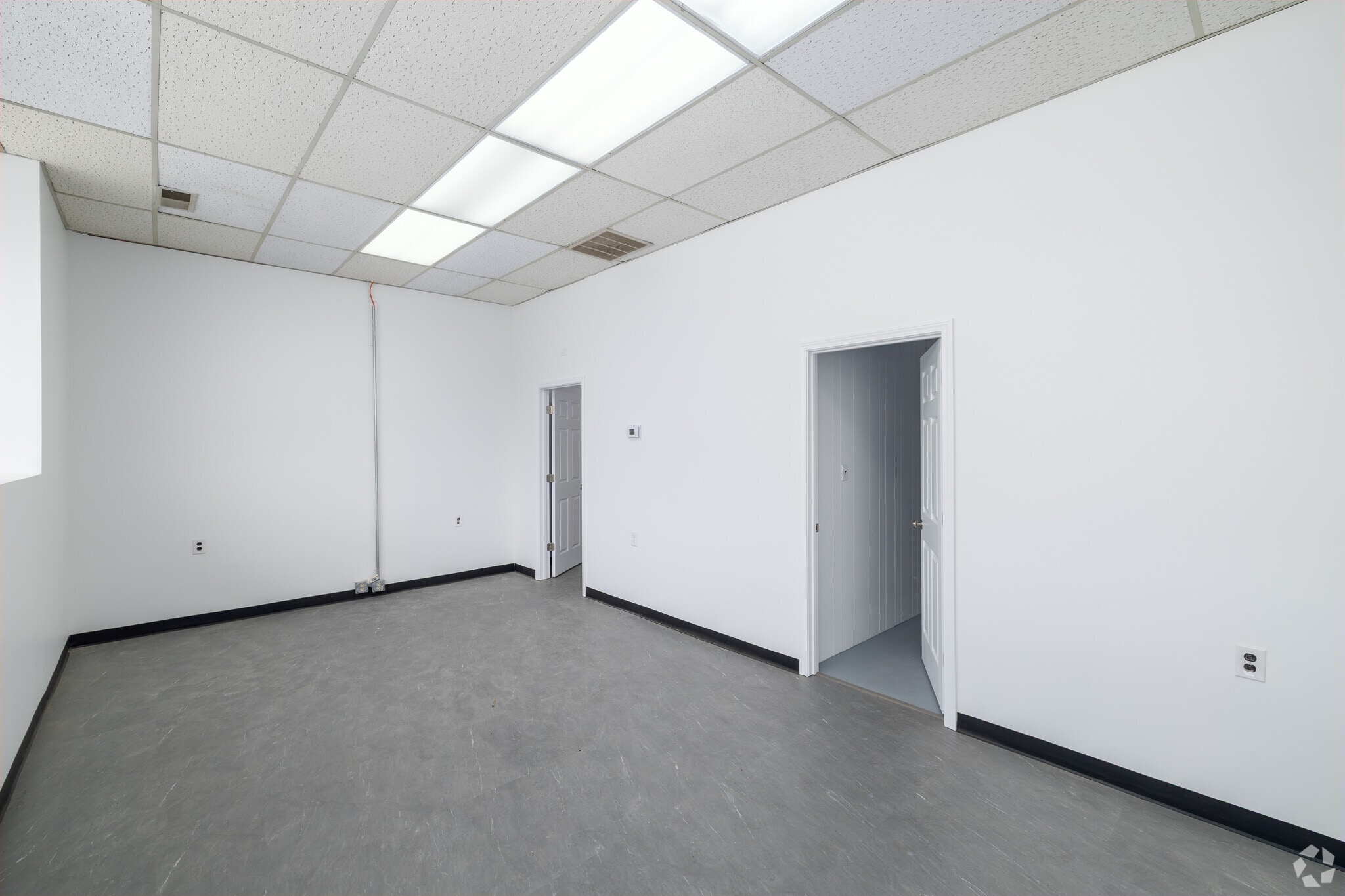2700-2740 N Graham St, Charlotte, NC à louer Hall d’entrée– Image 1 sur 8