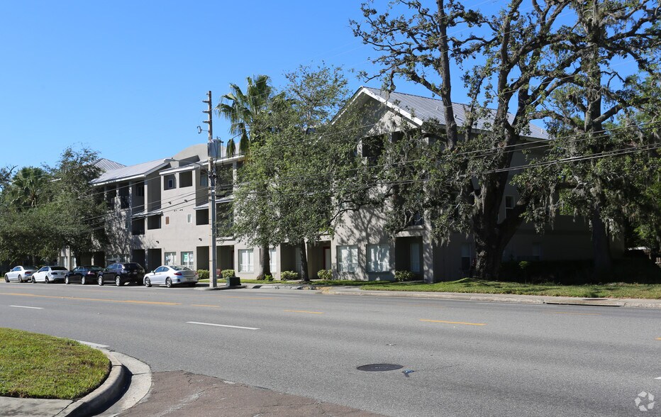 120-138 S Bumby Ave, Orlando, FL à louer - Photo de l’immeuble – Image 3 sur 4