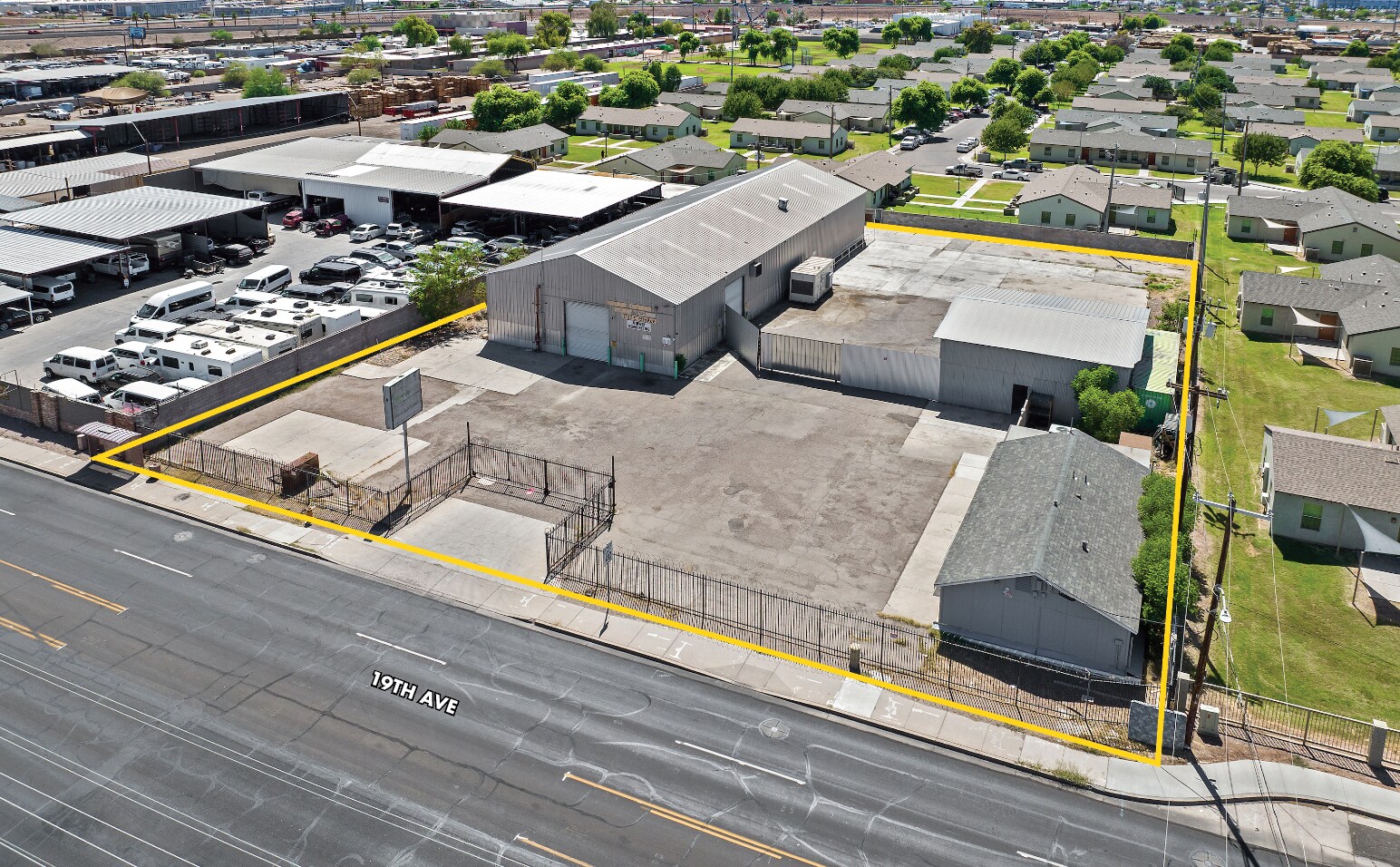 1702 S 19th Ave, Phoenix, AZ à vendre Photo de l’immeuble– Image 1 sur 11
