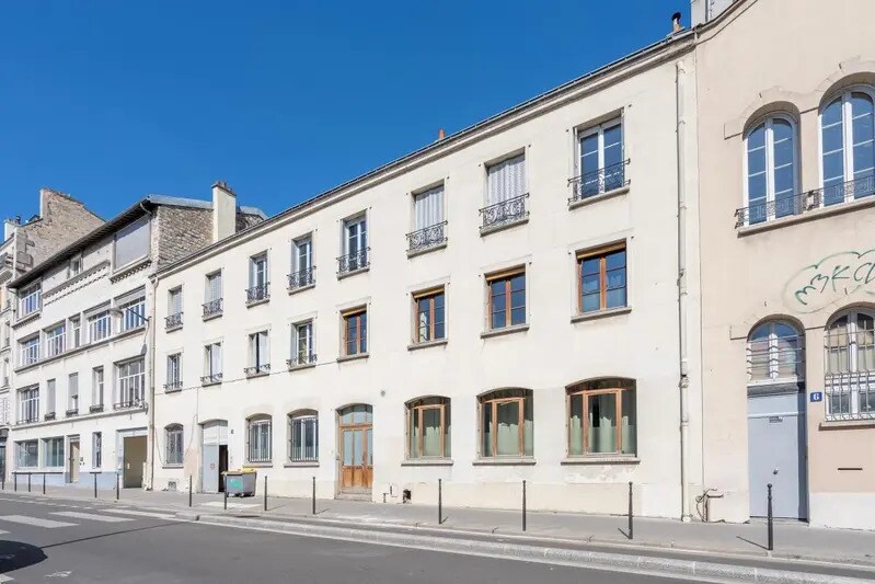 8 Rue Juliette Dodu, Paris à louer - Photo de l’immeuble – Image 2 sur 8