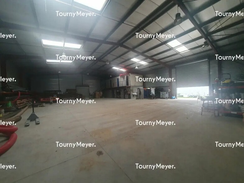 Bureau dans Bassens à louer - Photo de l’immeuble – Image 2 sur 7