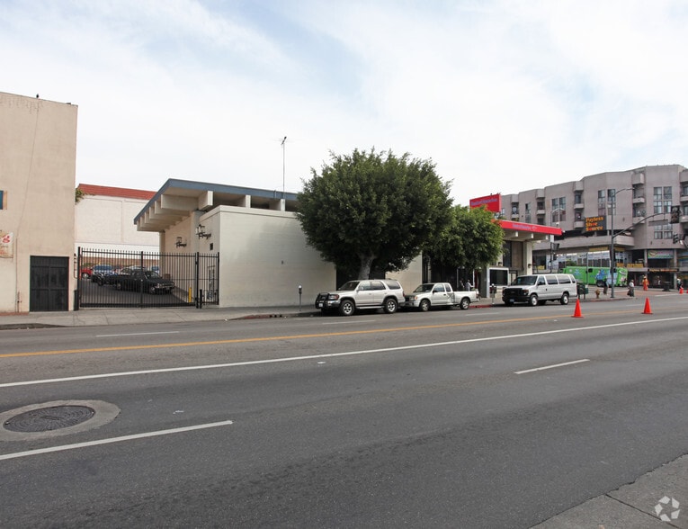 2101 W 6th St, Los Angeles, CA à vendre - Photo de l’immeuble – Image 2 sur 2