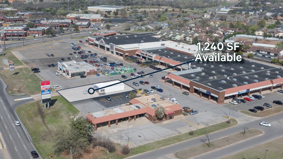 6961 NW Expressway, Oklahoma City, OK à louer - Photo de l’immeuble – Image 1 sur 2