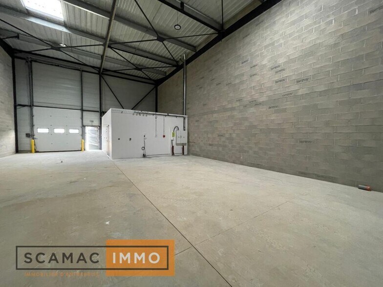 Industriel/Logistique dans Savigny-le-Temple à louer - Photo de l’immeuble – Image 1 sur 4