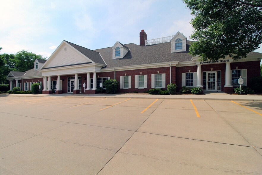 5757 S 34th St, Lincoln, NE à louer - Photo de l’immeuble – Image 2 sur 6