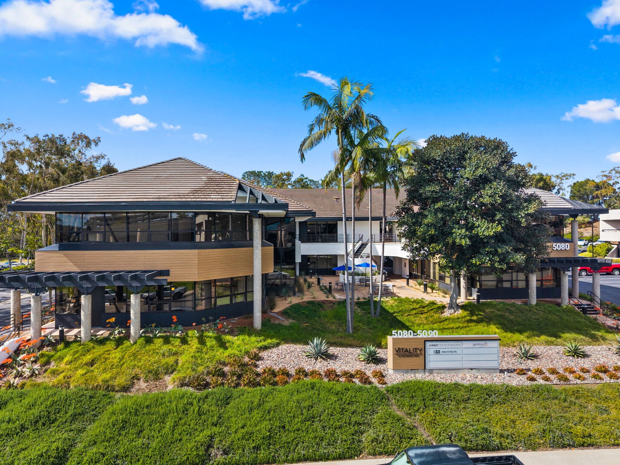 5080 Shoreham Pl, San Diego, CA à vendre Photo principale– Image 1 sur 47