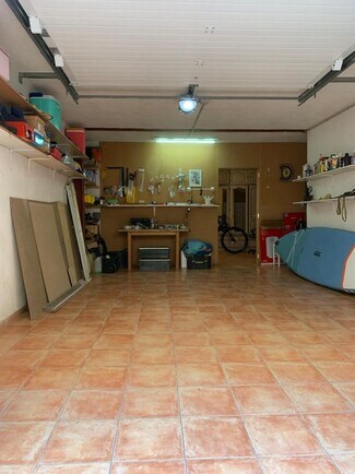 Plus de détails pour Local commercial à vendre