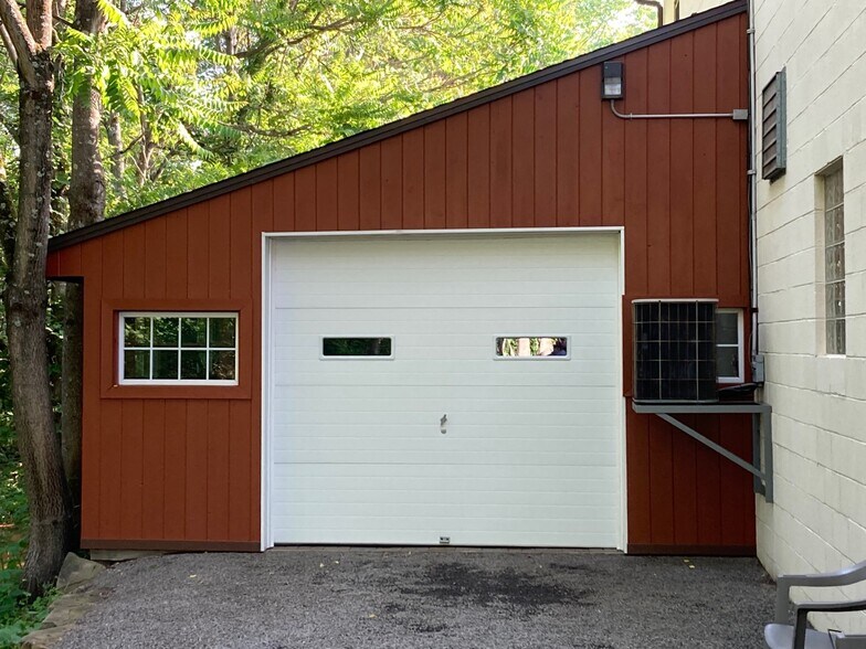 130 E O'Hara St, Mc Donald, PA à vendre - Photo de l’immeuble – Image 3 sur 35