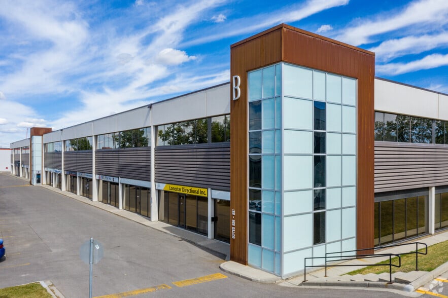 6020 2nd St SE, Calgary, AB à louer - Photo principale – Image 1 sur 7