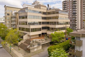 Plus de détails pour 145 W 17th St, North Vancouver, BC - Bureau à vendre