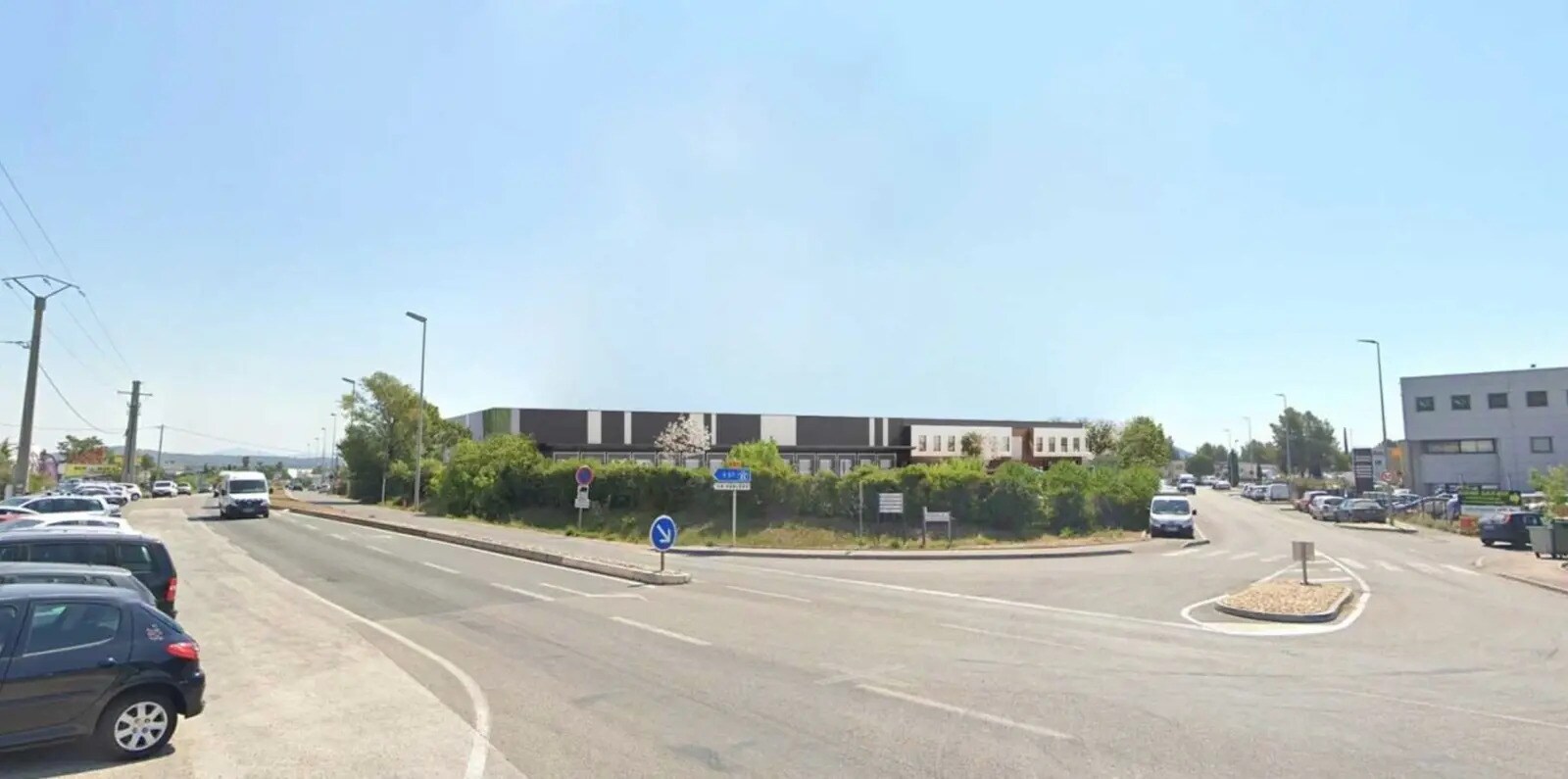 Industriel/Logistique dans La Farlède à louer Photo de l’immeuble– Image 1 sur 8