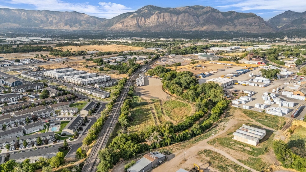 871 2100 S, West Haven, UT à vendre - Photo de l’immeuble – Image 3 sur 23