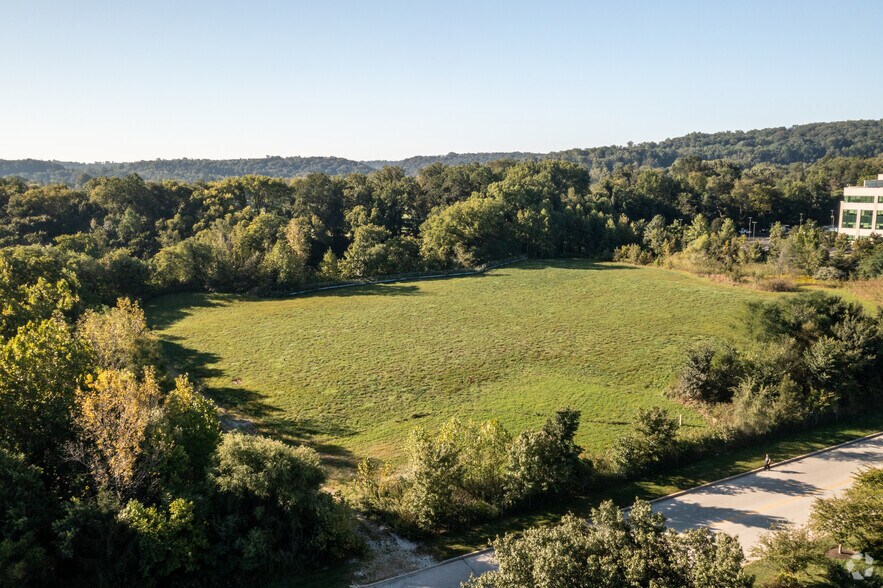 2501 Renaissance Blvd, King Of Prussia, PA à louer - Photo de l’immeuble – Image 3 sur 4