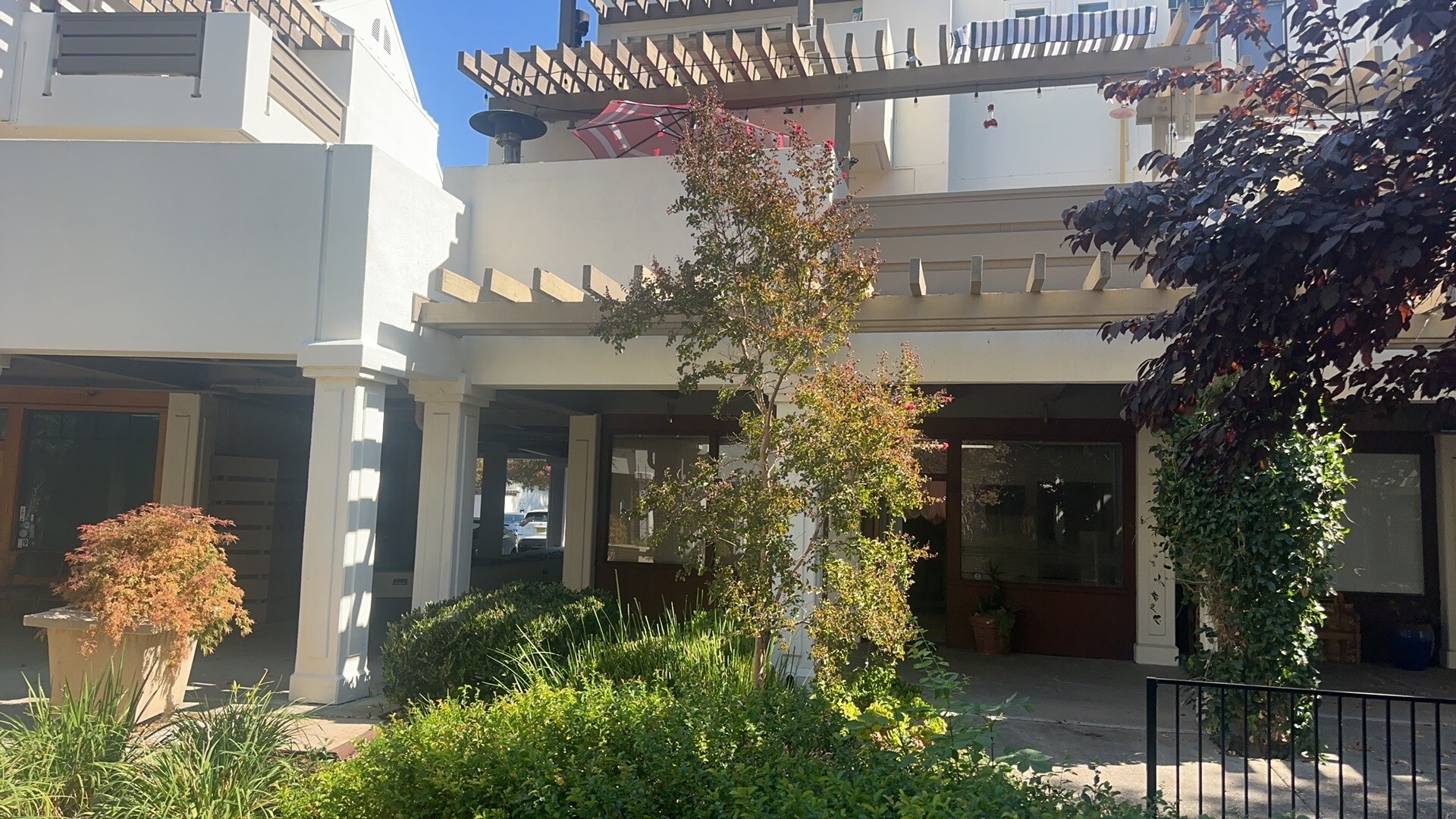 91 Gregory Ln, Pleasant Hill, CA à vendre Photo de l’immeuble– Image 1 sur 26