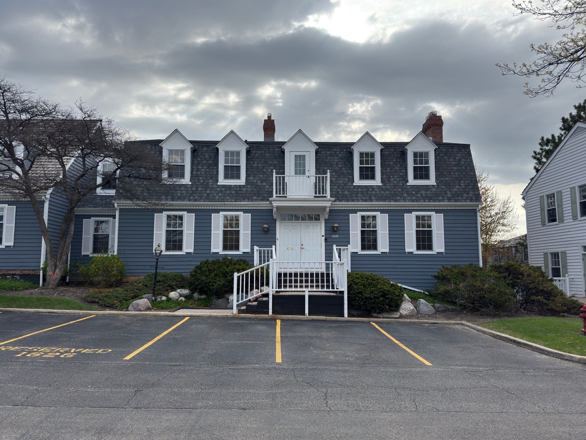 1626 W Colonial Pky, Inverness, IL à vendre Photo de l’immeuble– Image 1 sur 38