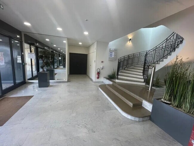 Plus de détails pour Bureau à vendre