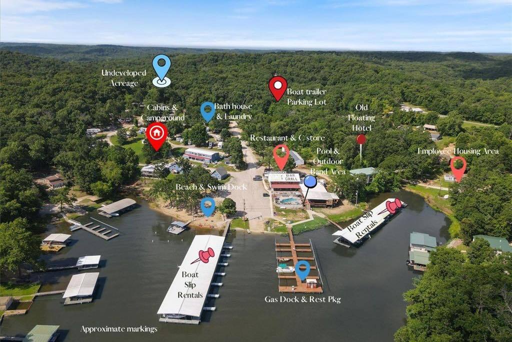 267 Runaway Dr, Climax Springs, MO à vendre Photo de l’immeuble– Image 1 sur 21