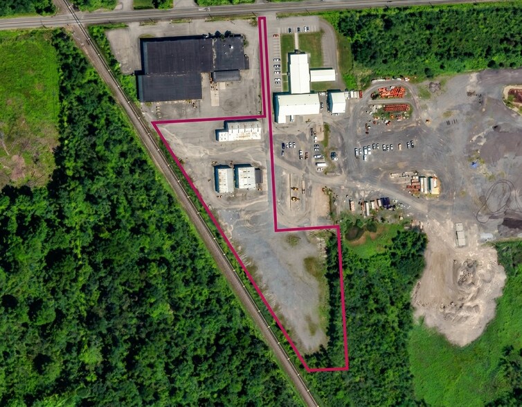 4522 Wetzel Rd, Liverpool, NY à vendre - Photo de l’immeuble – Image 2 sur 19