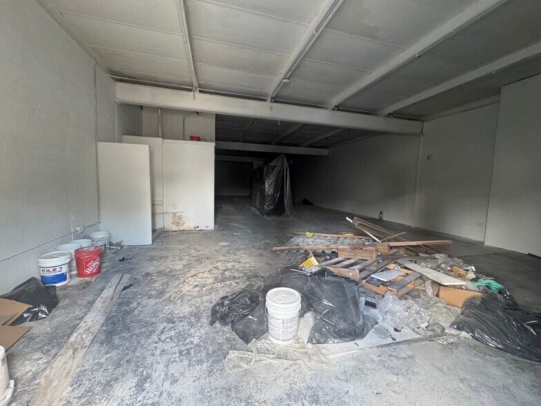 2775 E 10th Ave, Hialeah, FL à louer - Photo de l’immeuble – Image 3 sur 6