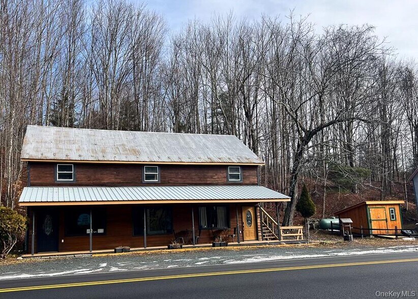 242 Main St, Grahamsville, NY à vendre - Photo de l’immeuble – Image 2 sur 13