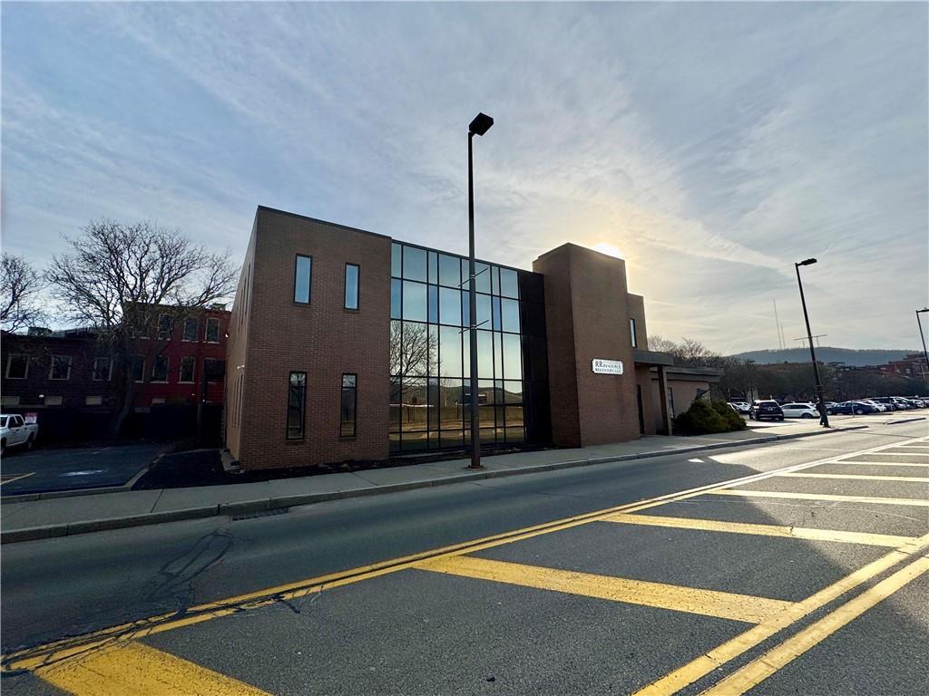 88 E Tioga Ave, Corning, NY à louer Photo de l’immeuble– Image 1 sur 3