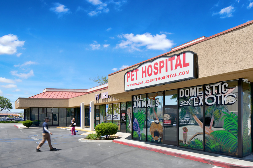 2501-2505 E Palmdale Blvd, Palmdale, CA à louer - Photo de l’immeuble – Image 3 sur 8