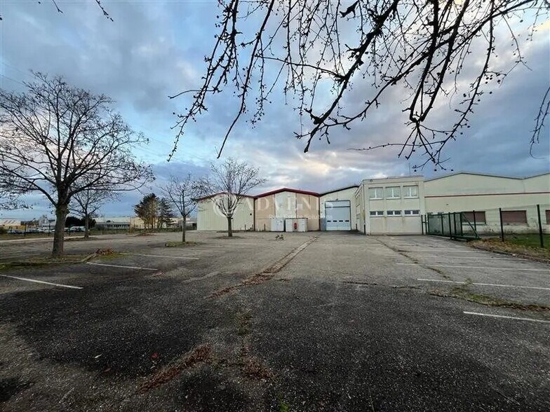 Local d’activités dans Duttlenheim à louer - Photo de l’immeuble – Image 3 sur 10
