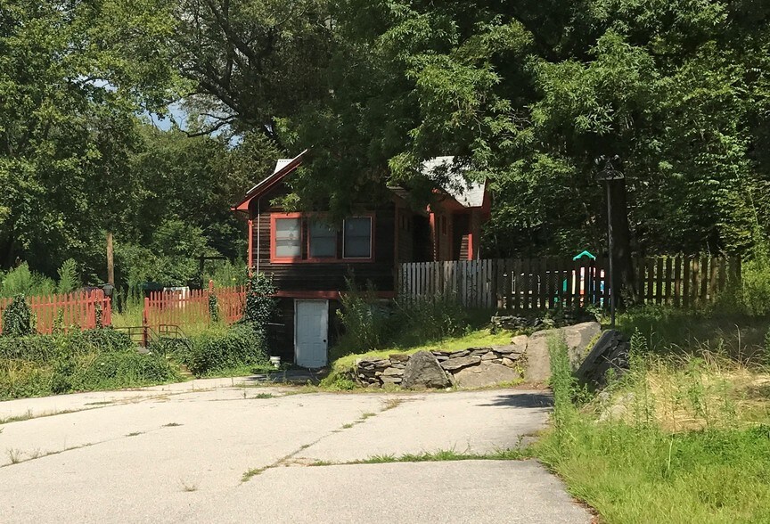 79 Route 32, North Franklin, CT à vendre - Photo principale – Image 1 sur 12
