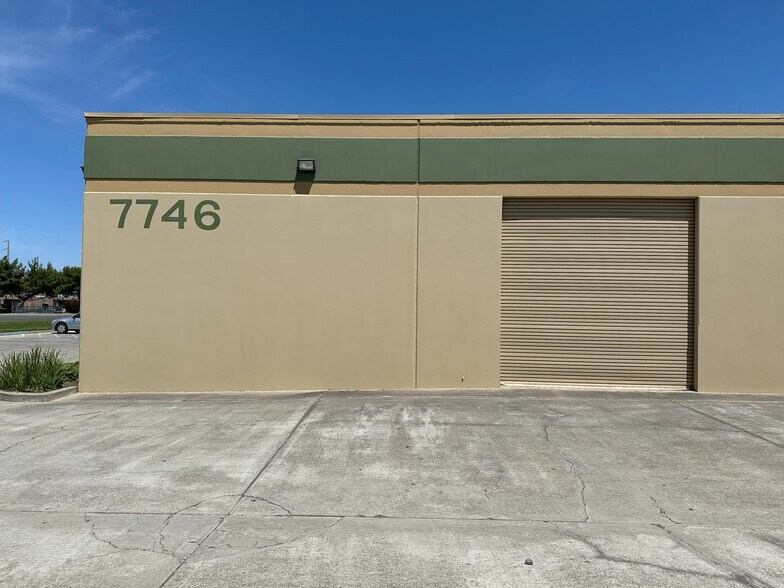 7746 Lorraine Ave, Stockton, CA à vendre - Photo de l’immeuble – Image 2 sur 25