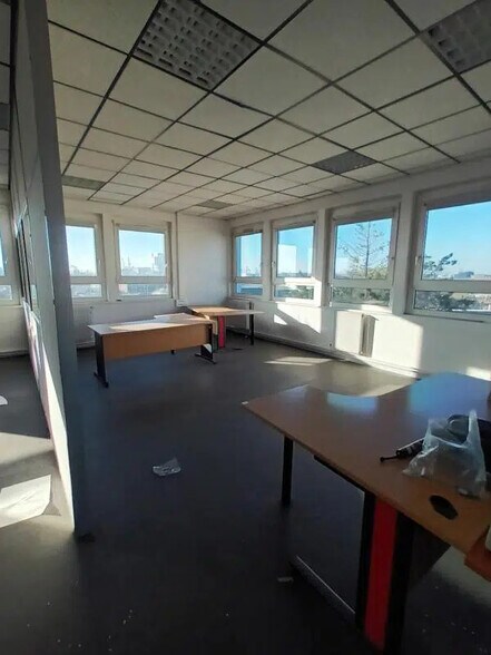 Bureau dans Le Havre à louer - Photo de l’immeuble – Image 2 sur 3