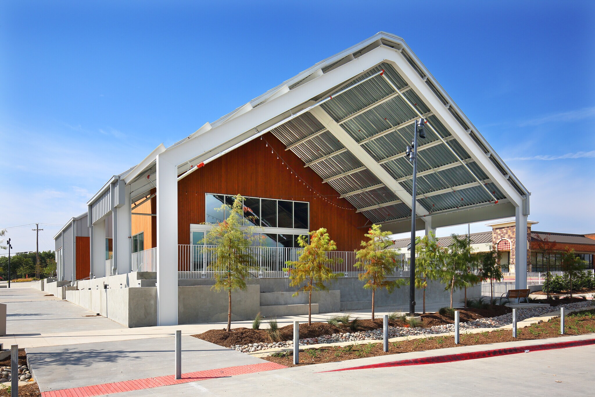1717 E Spring Creek Pky, Plano, TX à louer Photo de l’immeuble– Image 1 sur 9