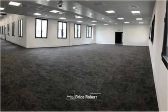 Bureau dans Vénissieux à louer Photo intérieure– Image 2 sur 17