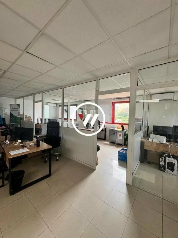 620 Avenue De La Roche-Fourcade, Aubagne à louer Photo de l’immeuble– Image 1 sur 10