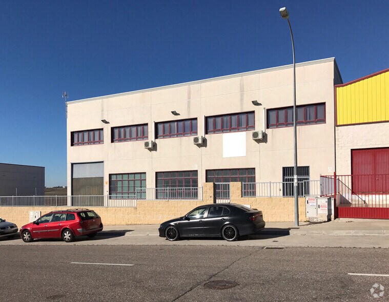 Avenida del Monte Boyal, 296, Casarrubios del Monte, Toledo à louer - Photo de l’immeuble – Image 2 sur 2