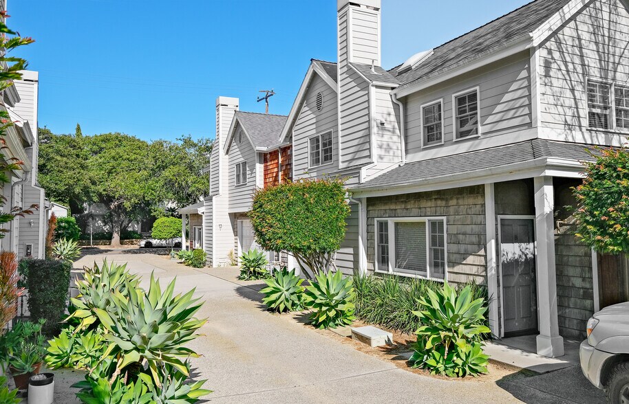 1621 Chapala St, Santa Barbara, CA à vendre - Photo de l’immeuble – Image 2 sur 18