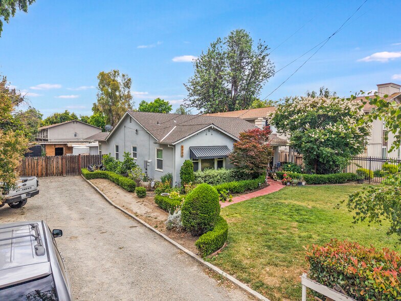 1966 Almaden Rd, San Jose, CA à vendre - Photo de l’immeuble – Image 2 sur 66