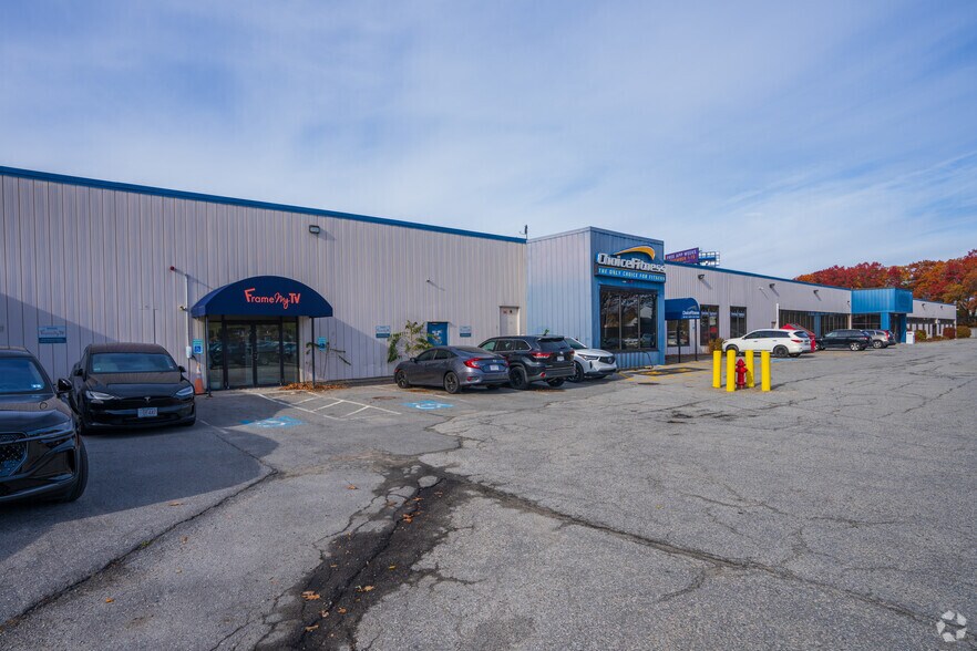 126 Merrimack St, Methuen, MA à louer - Photo de l’immeuble – Image 1 sur 14