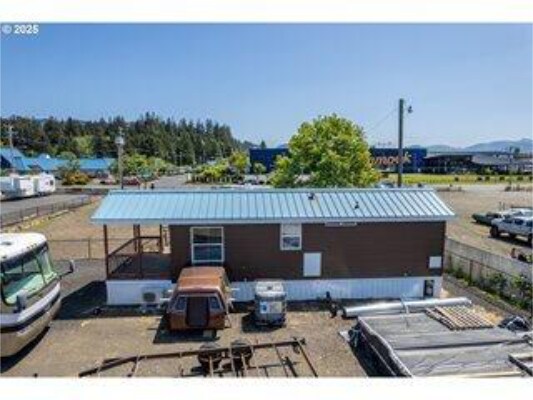 1943 Suppress Rd, Tillamook, OR à vendre - Photo de l’immeuble – Image 2 sur 9