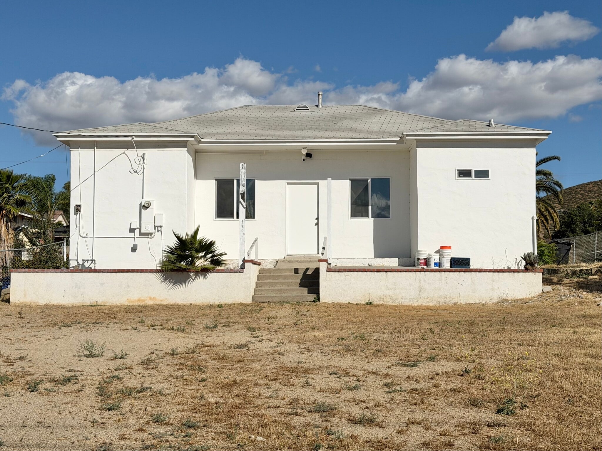 405 Ellis St, Lake Elsinore, CA à louer Photo principale– Image 1 sur 8