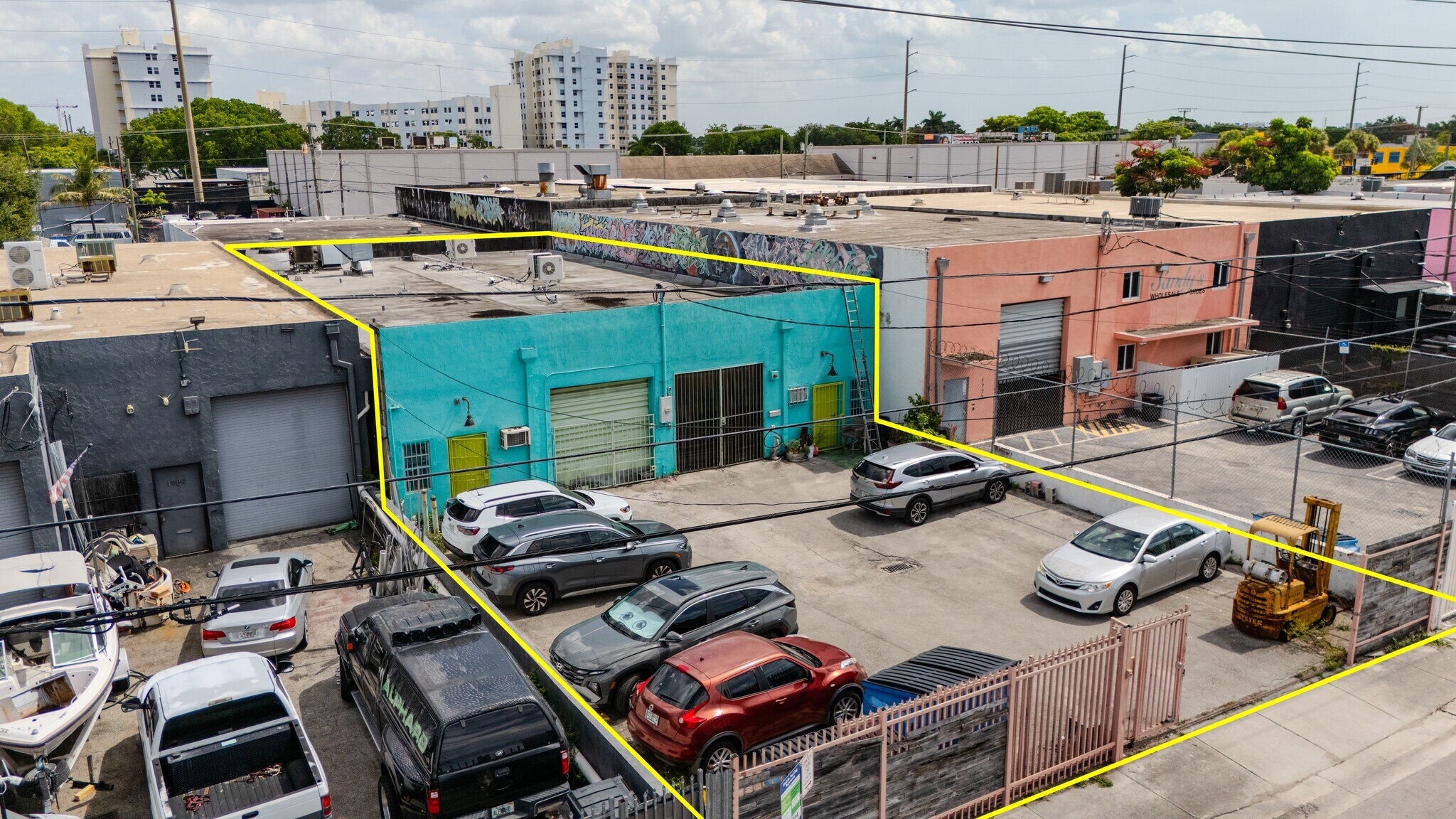 1785 NW 21st Ter, Miami, FL à vendre Photo de l’immeuble– Image 1 sur 20