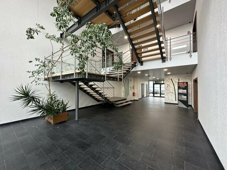 Bureau dans Bischheim à louer - Photo de l’immeuble – Image 1 sur 3
