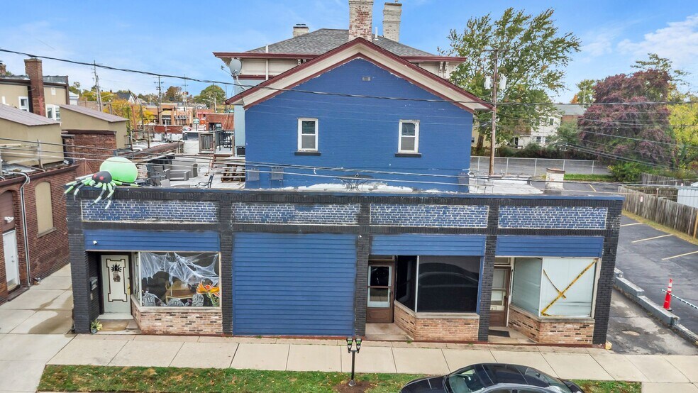 1386 Cranford Ave, Lakewood, OH à vendre - Photo de l’immeuble – Image 3 sur 65