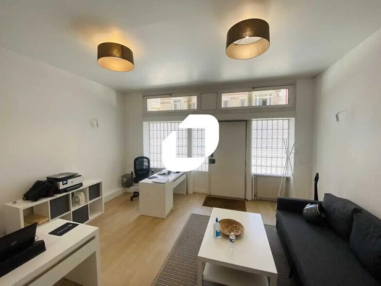 Bureau dans Paris à louer - Photo de l’immeuble – Image 1 sur 9